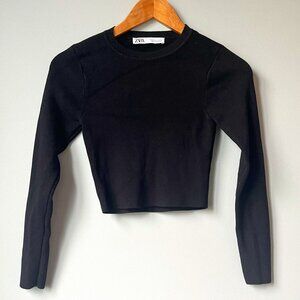 Zara crop top in black with long sleeves size Small